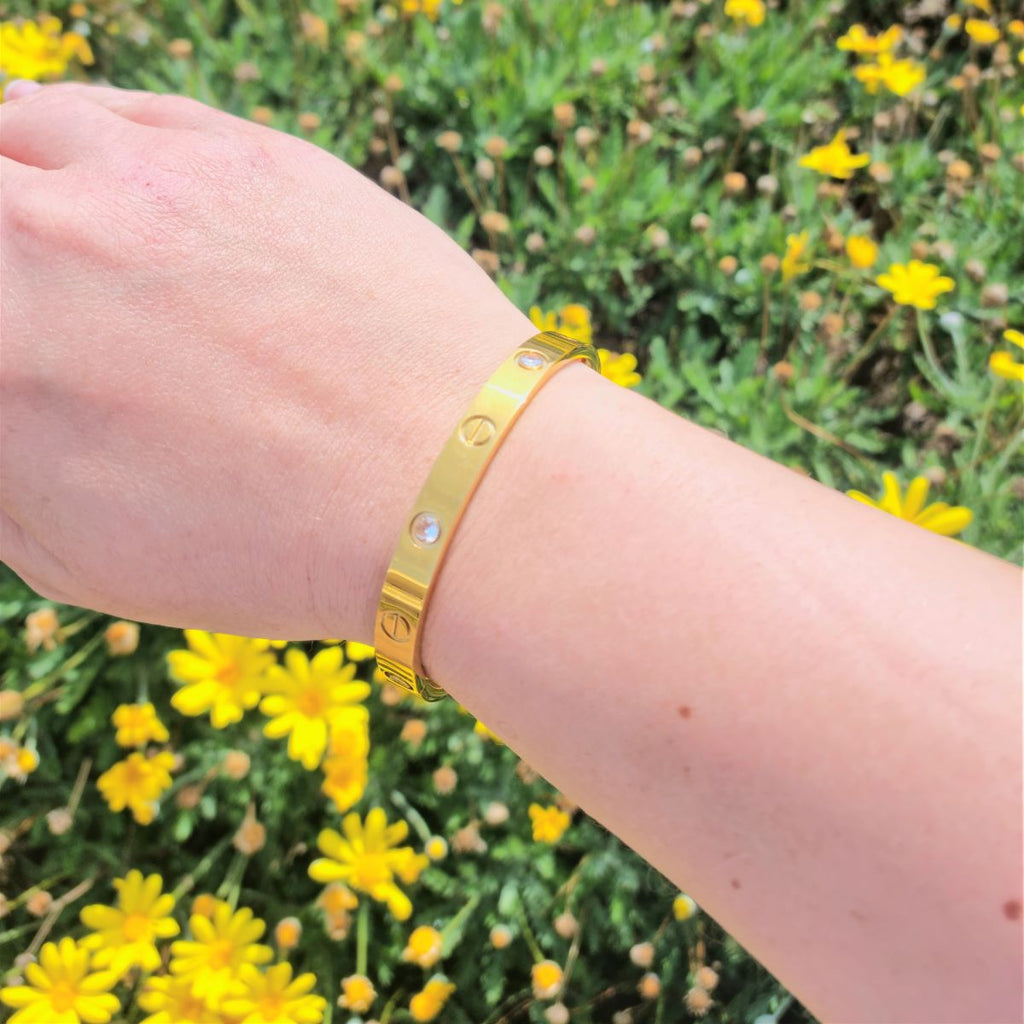 Perlée signature bracelet, medium model 18K yellow gold - Van Cleef & Arpels